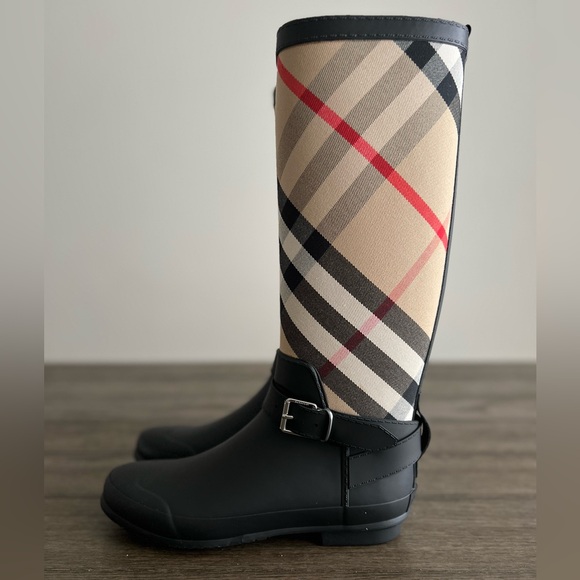 Burberry House Check Rain Boots - Picture 1 of 12